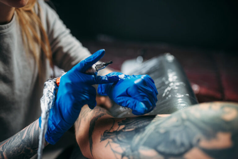 What should a good tattoo artist have?